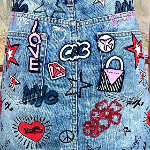 Michael Kors NYC Pop Art Denim Skirt Light blue wash size 8 - Picture 13 of 16